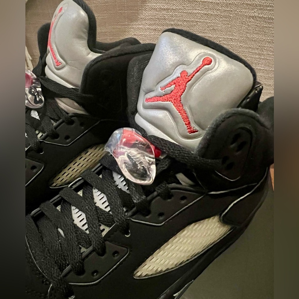 BRAND NEW Nike Air Jordan Retro 5 OG - Picture 4 of 7